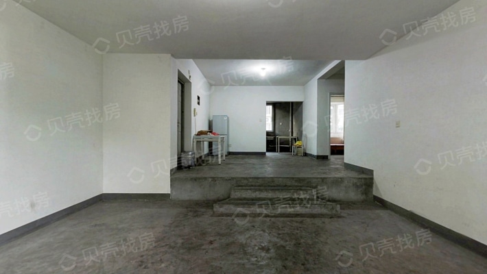 急售马群麒麟门纯毛坯单价低楼层好