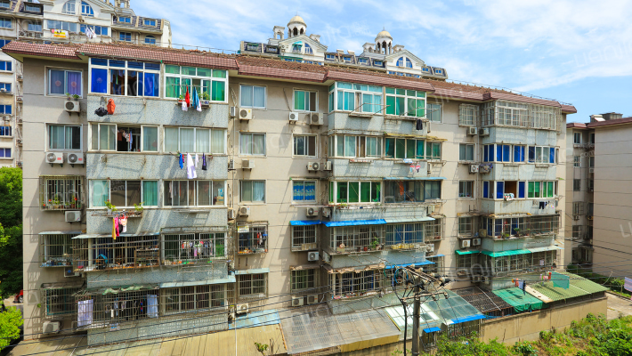 富锦路1659弄房源|户型图|小区车位|交通地址详情分析!