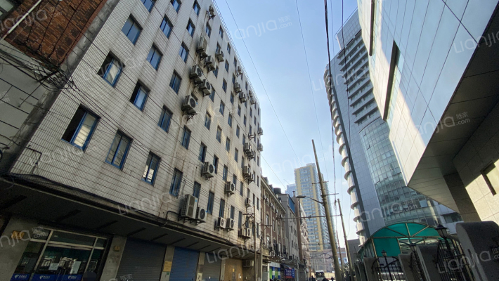 附近门店外滩中心店/上海市虹口区汉阳路51号一层 53号一层南崇明路1