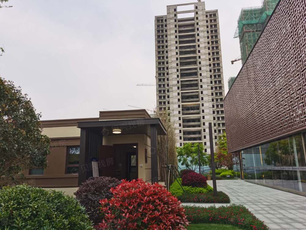 空港新都孔雀城月鹭府