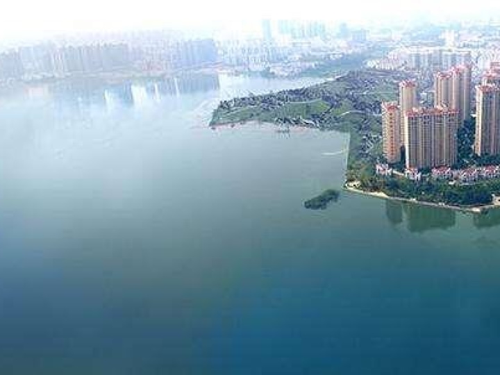 南湖半岛 两证满满五唯一 精装修的房子,随时可看_武汉南湖半岛二手房