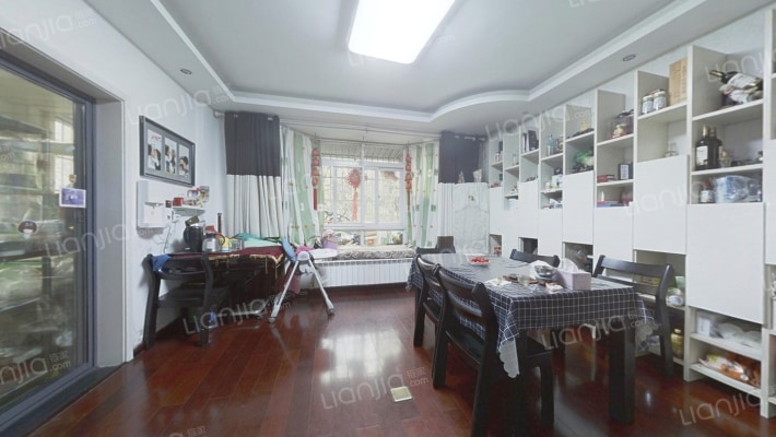 桃花岛城市花园二期湖畔人家二手房实景图