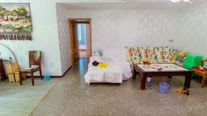 中心花园二手房实景图