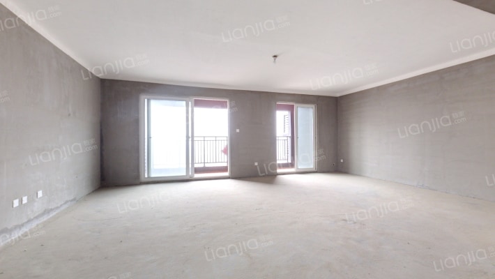 保利樾公馆二手房实景图