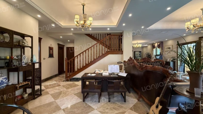 麓山国际水晶岗28号院二手房实景图