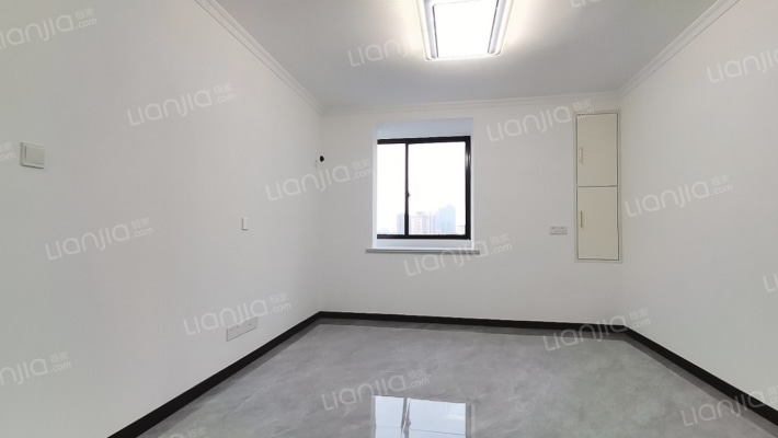 鸿发大厦二手房实景图