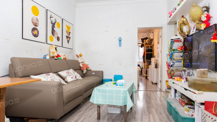 龙柏七村二手房实景图