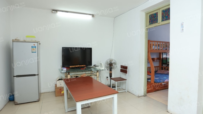 港中新村二区二手房实景图