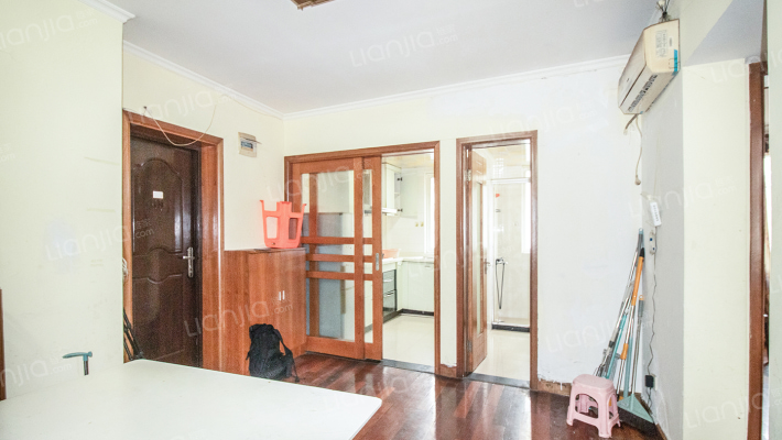 金桥路530弄二手房实景图