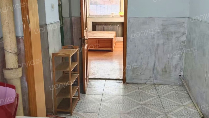 民主小区二手房实景图