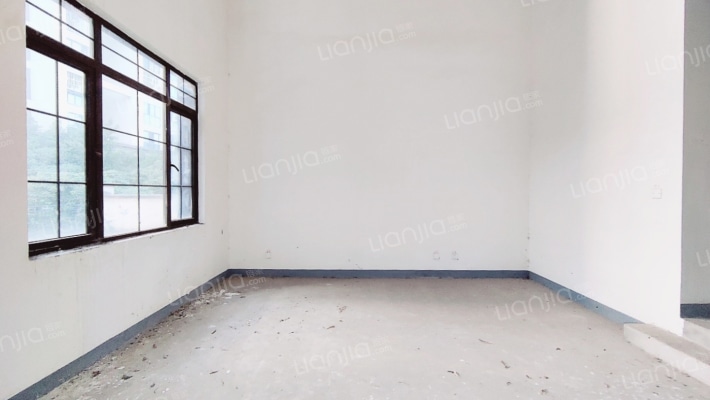 融创伊顿庄园二期二手房实景图