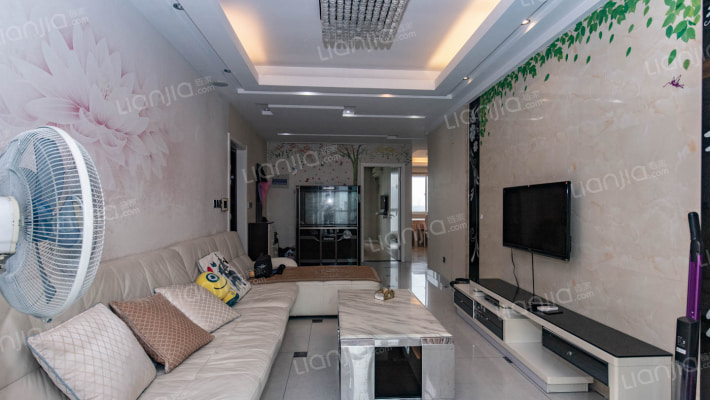 名都新贵二手房实景图