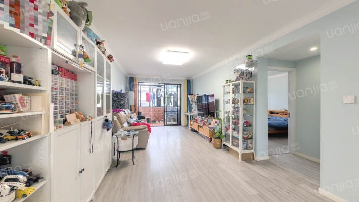 真北路1143弄二手房实景图