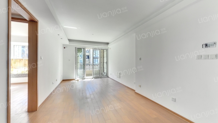 绿地海珀佘山二手房实景图