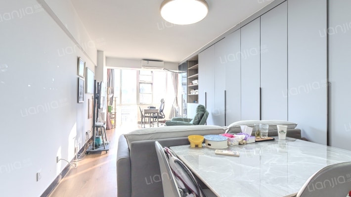 摩码大厦二手房实景图