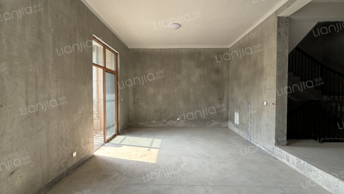 仁湖锦庭二手房实景图