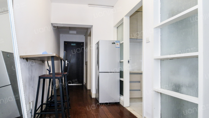 虹南大楼二手房实景图