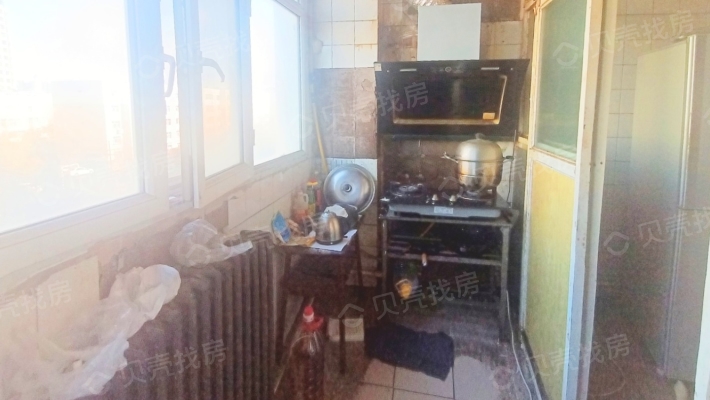 新疆筑路机械厂小区，单位住房，房子质量好得房率高-厨房