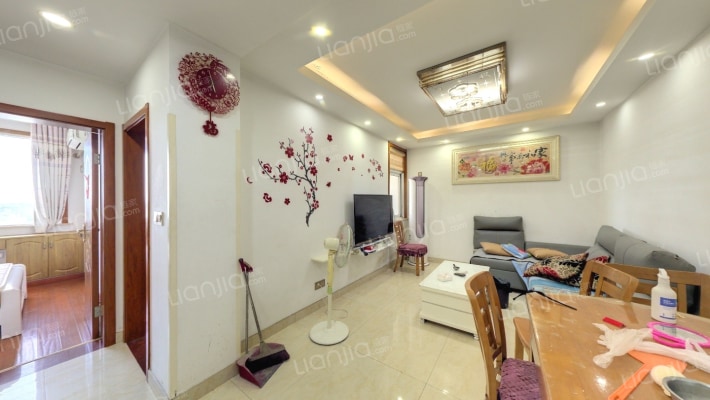 新安花苑东五区二手房实景图