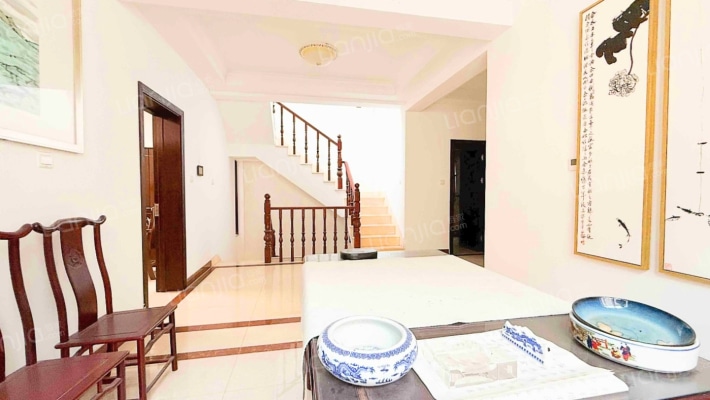 鸿泽园二手房实景图