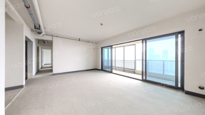 天空雲镜二手房实景图