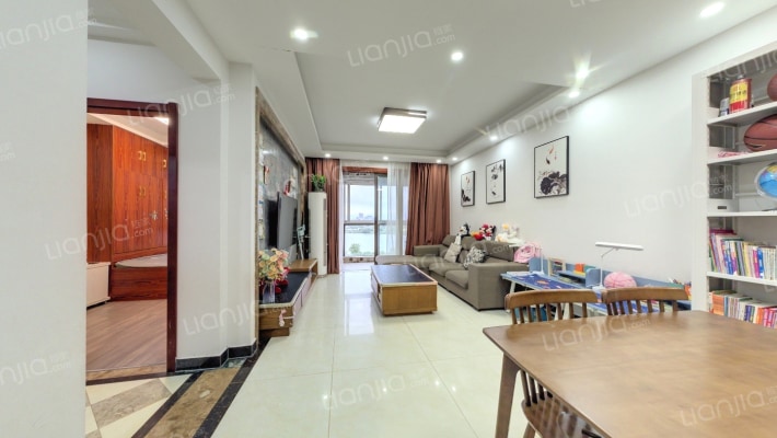 恒信珑湖国际二手房实景图