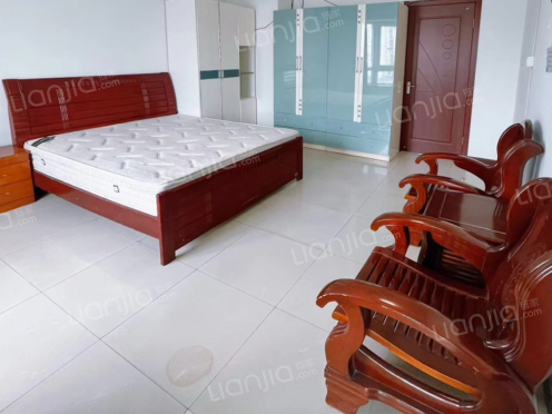 合租·通园大厦 4居室 南卧