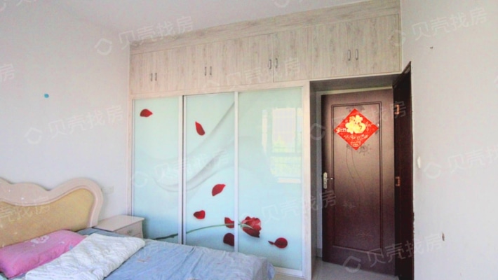 阳光水岸套三精装房户型正，空间感好，通透性强-卧室A