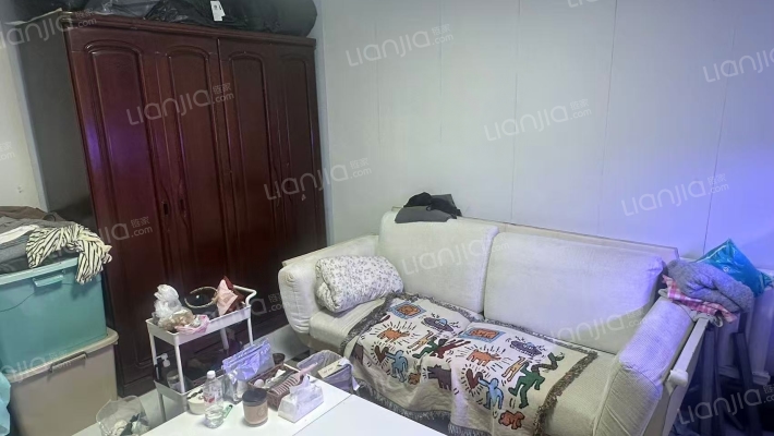 于台小区二手房实景图