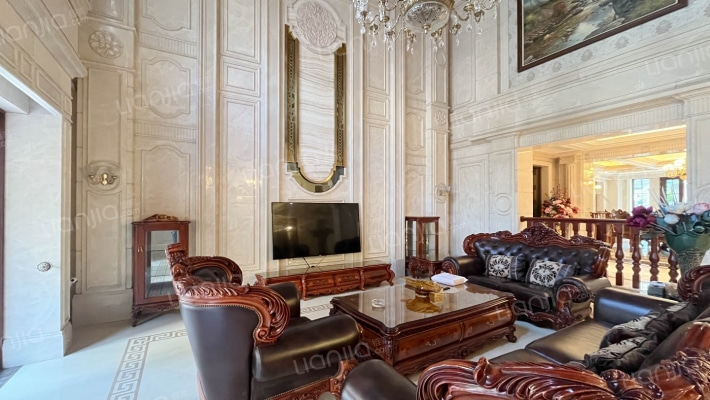 融创尊爵堡二手房实景图