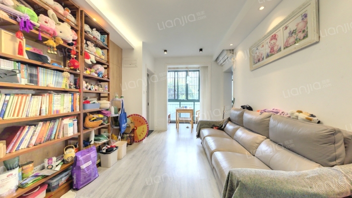 三春汇秀苑二手房实景图