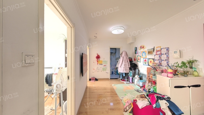 龙逸尊尚雅苑二手房实景图