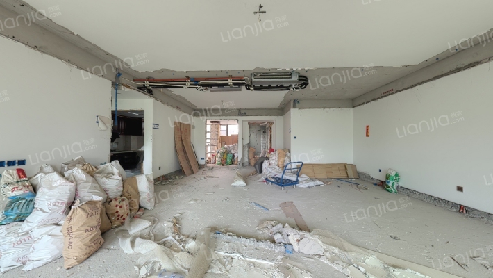 银湖山庄四期二手房实景图