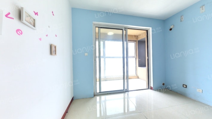 海信贤文世家二手房实景图