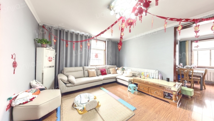 秦景園小區二手房实景图