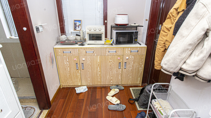 龙山新村二手房实景图