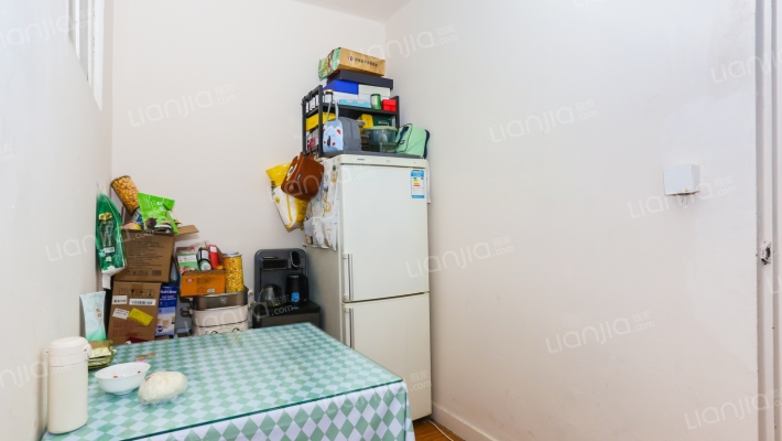 白大楼二手房实景图