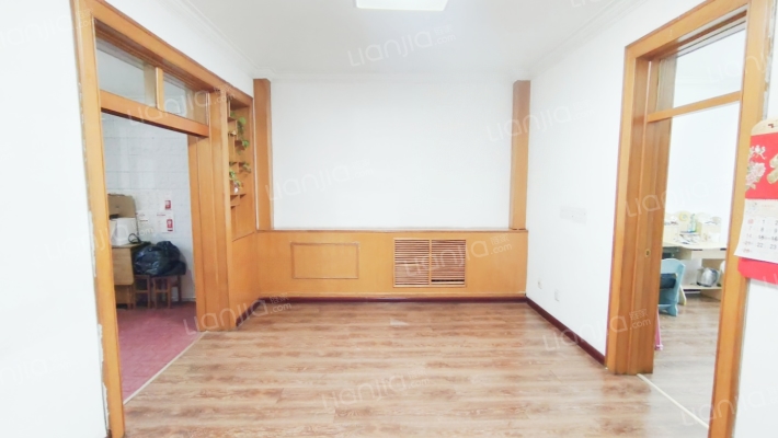 自建里二手房实景图