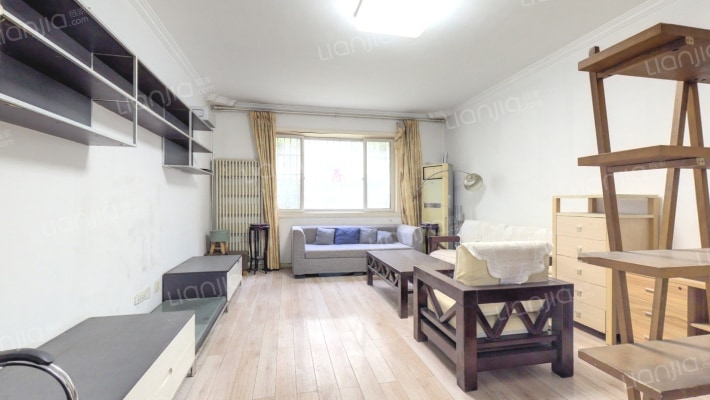 樱花园二手房实景图