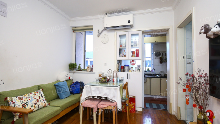 政立路545弄二手房实景图