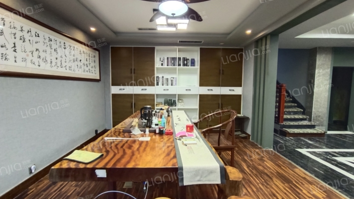 五云山卢卡小镇二手房实景图