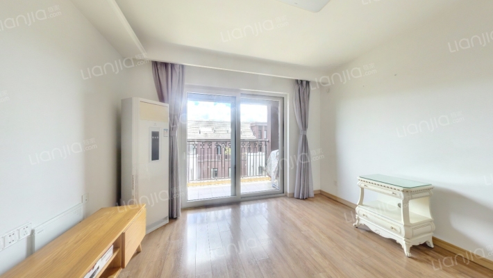 万科有山二手房实景图