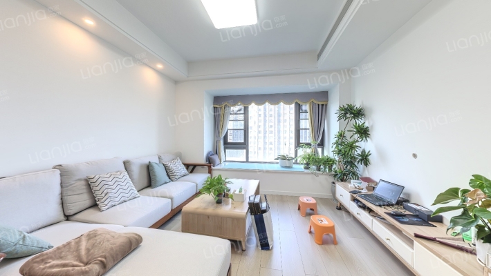 凯德世纪名邸东庭二手房实景图