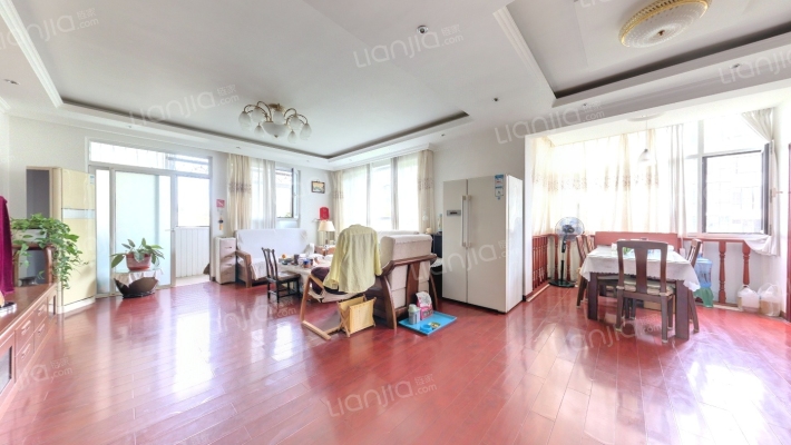 西海岸路13号二手房实景图