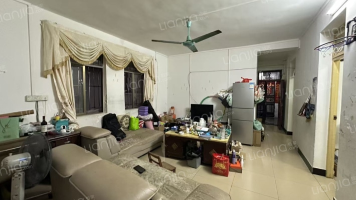 中心新苑二手房实景图