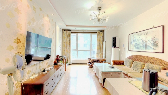 顶秀美泉小镇A区二手房实景图