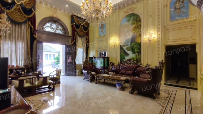 融创尊爵堡二手房实景图