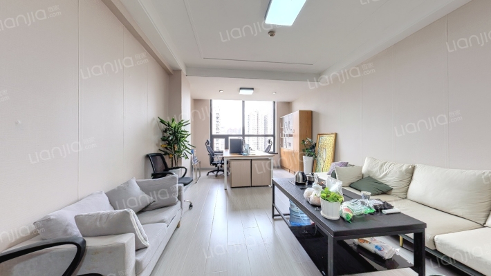 会展大厦二手房实景图