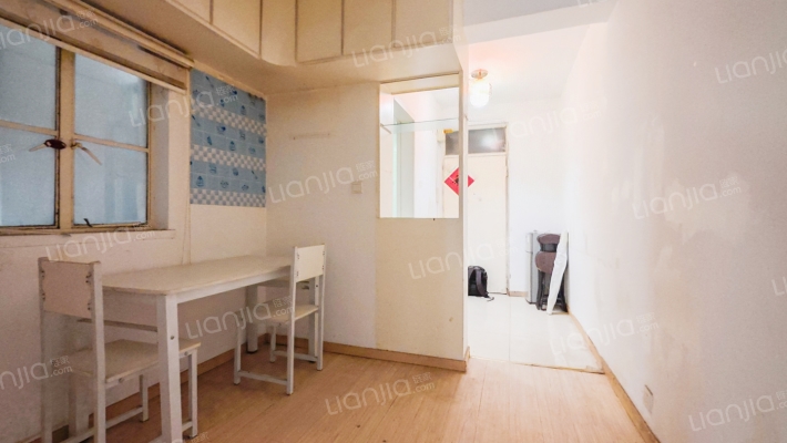 上钢六村二手房实景图