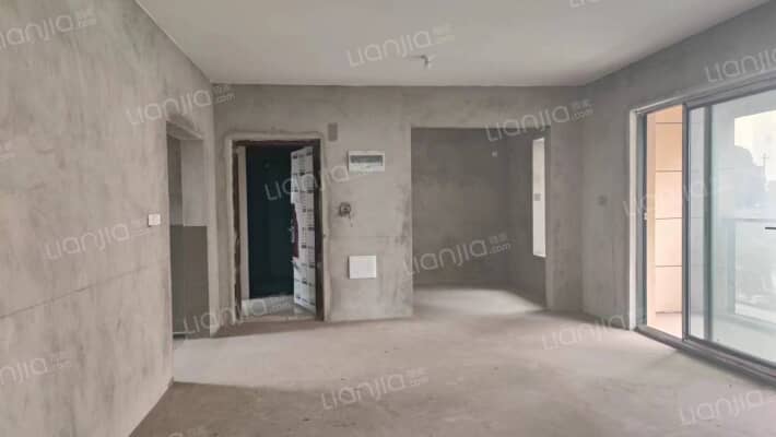 春风里二手房实景图